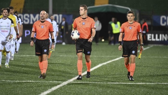 l arbitro di taranto avellino sara il terzo match con i lupi in stagione