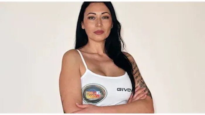 l isola dei famosi tonia torna a casa sospiro di sollievo ad atripalda