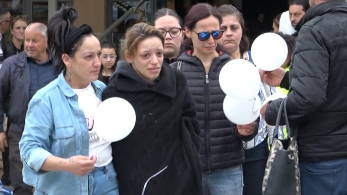 lacrime e strazio per il piccolo francesco pio la famiglia chiediamo giustizia