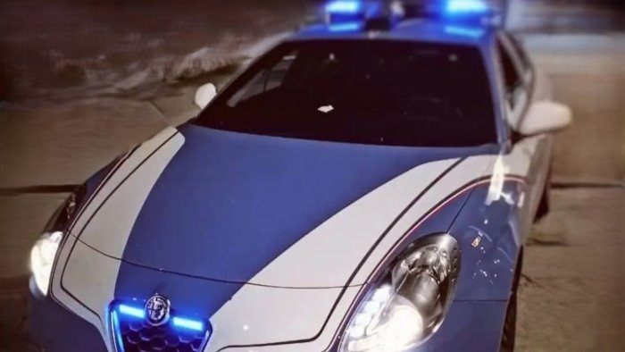 casoria le baby gang armate di coltelli presidiano le piazze