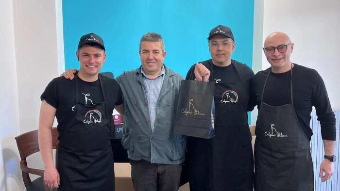 scarpe non ritirate dal calzolaio sanificate e donate a persone bisognose