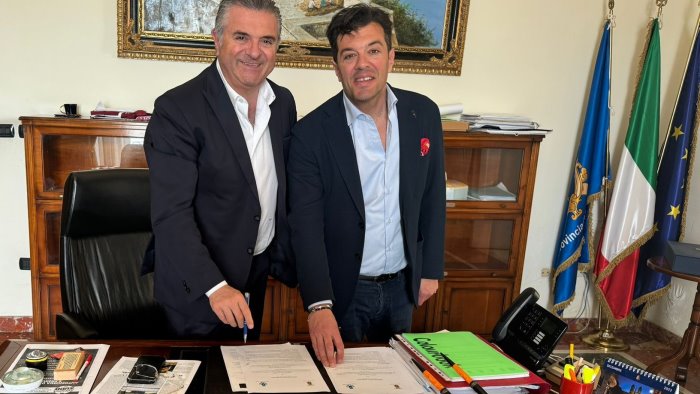 villa guariglia firmato protocollo d intesa tra provincia e comune di vietri