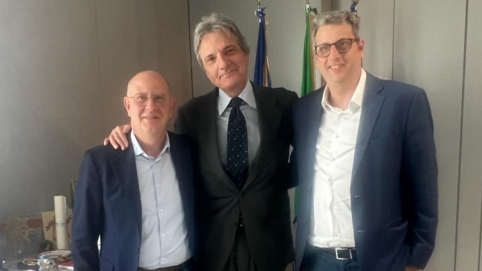 dai sentieri mediterranei ai borghi della musica capone incontra casucci