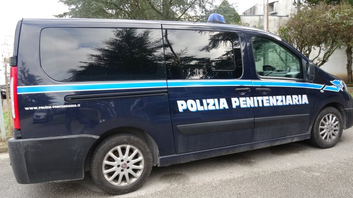 puntavano all evasione di massa dal carcere ha vinto la mediazione