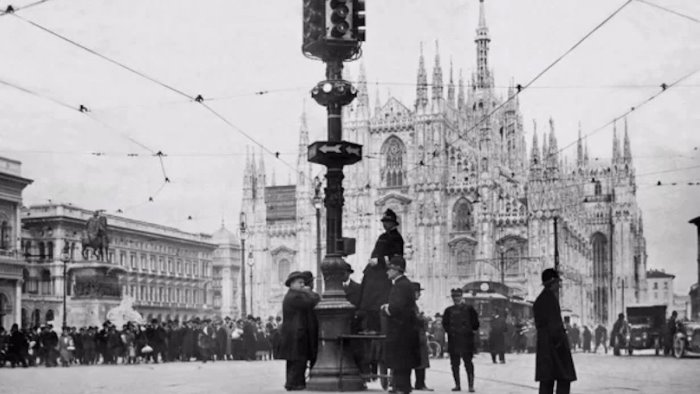 quando milano si fermo al rosso il debutto del semaforo nel 1925