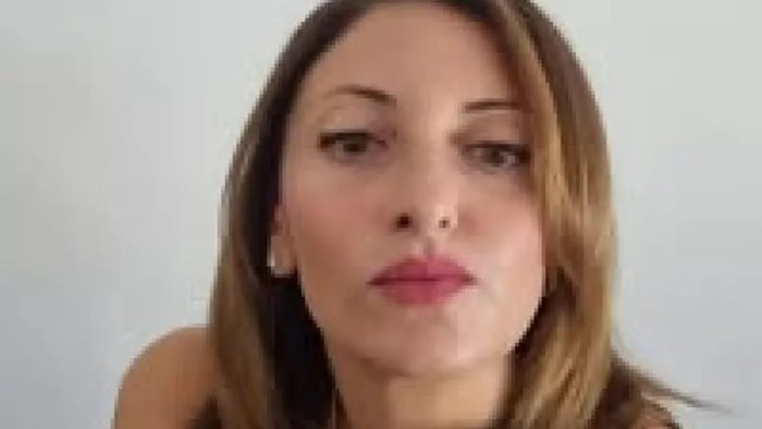 assistente di martusciello arrestata nuovo rinvio sull estradizione