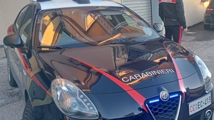 incendio in una concessionaria di auto danneggiati dieci veicoli in vendita