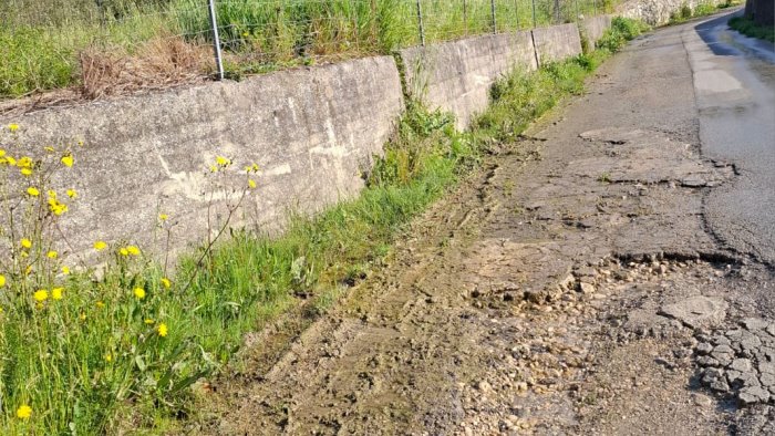 strade comunali dissestate il pd di cusano presenta interrogazione