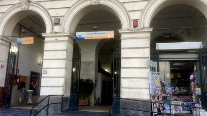 napoli funicolari a singhiozzo si ferma anche quella di mergellina