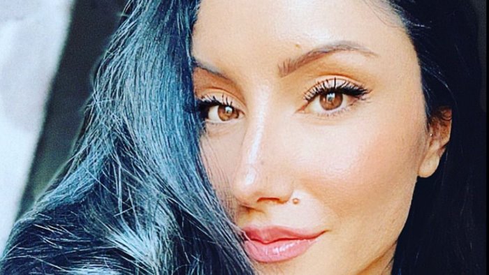 da tiktok al comicon l irpina syna conquista la community con le sue live