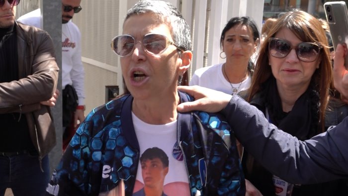 omicidio santo romano 17enne condannato 18 anni 8 mesi i parenti fate schifo