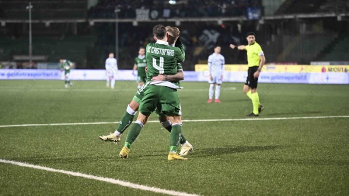l arbitro di avellino padova nei precedenti solo vittorie per le due squadre