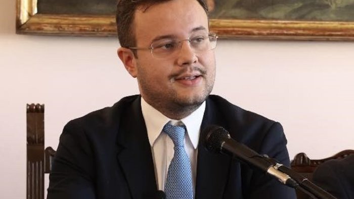 cava emergenza topi in localita pianesi cirielli interroga sindaco e assessore