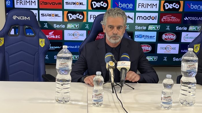 salernitana ko il ds valentini gara rovinata dall arbitro ora sei finali