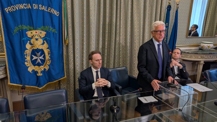 provincia di salerno il pd riparte da enzo napoli emozionato per l incarico