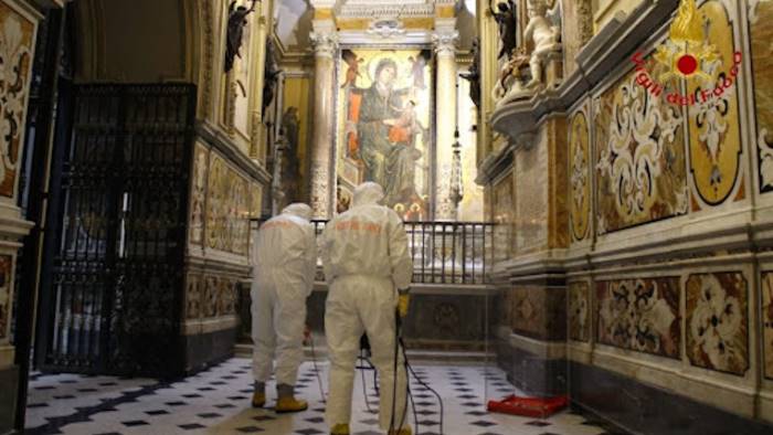 tornano i fedeli a montevergine si entra 170 per volta