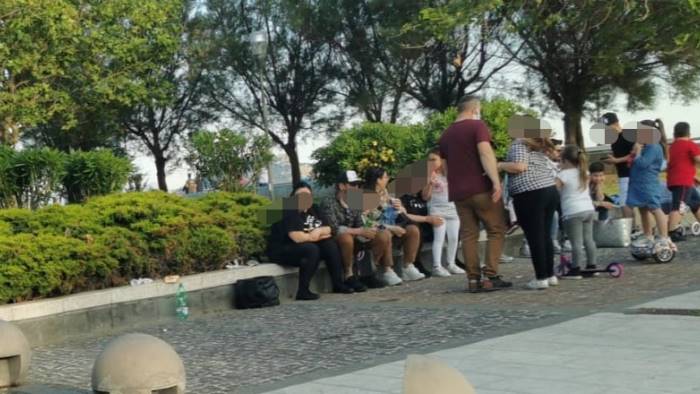 pozzuoli il sindaco chiude il lungomare nel weekend