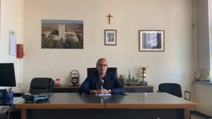 c e un positivo al virus ha avuto contatti con altre persone