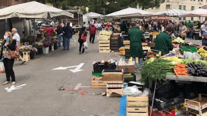 eboli riaprono i mercati l ordinanza