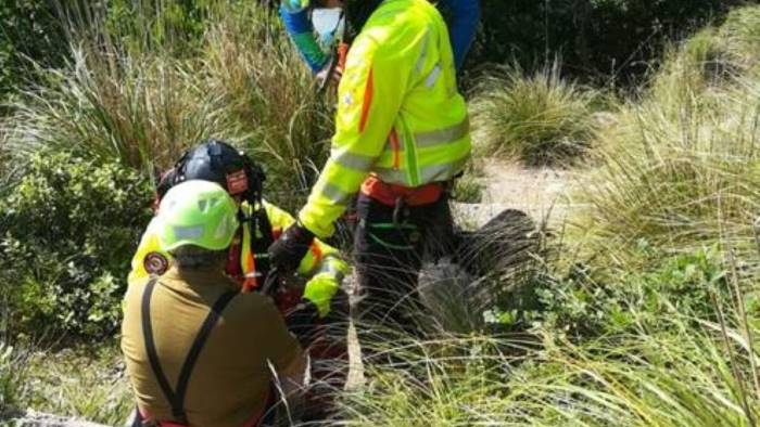 cade mentre percorre il sentiero degli dei ferito 70enne