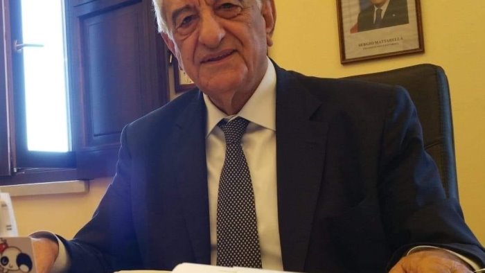 lutto a polla e morto il sindaco rocco giuliano