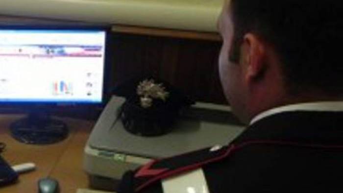 paga formaggi e mozzarelle con un assegno falso preso 45enne