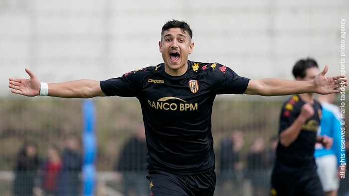 benevento gioia u17 a napoli un gol di malva decide il derby