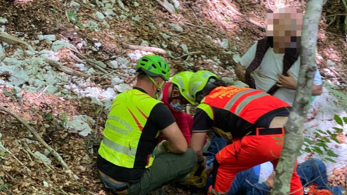 precipita in un burrone a verteglia anziano messo in salvo