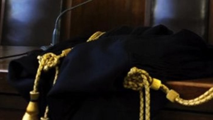 condannati boss e avvocato per minacce a saviano e capacchione