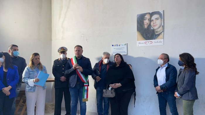 pellezzano ricorda nicholas e ilaria intitolato ai due ragazzi l anfiteatro