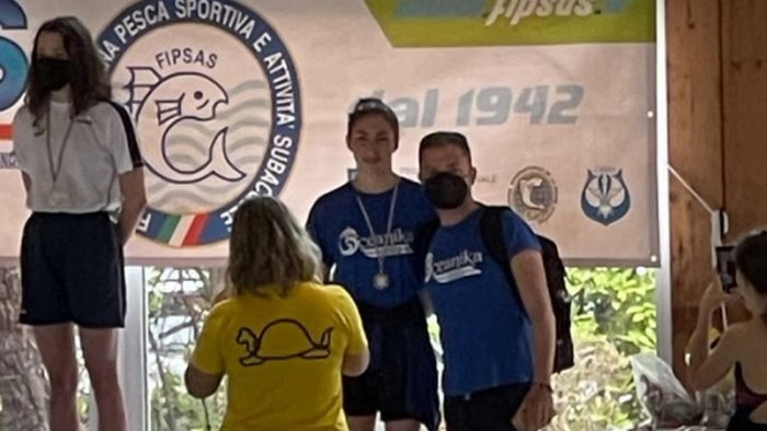 oceanika nuoto sturno bronzo per credenza nei 200 np al criterium nazionale