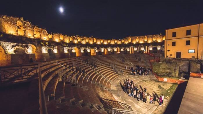 teatro romano di benevento sabato ingresso al costo simbolico di un euro