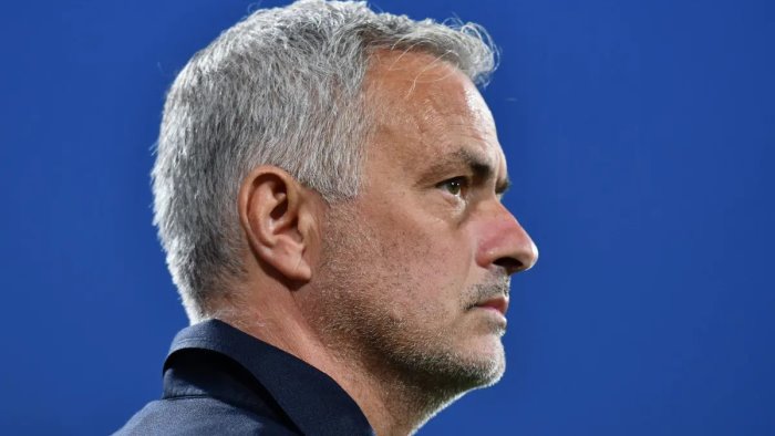 mourinho l obiettivo della roma e il 5 6 posto
