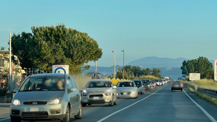 cilento boom di presenze traffico di rientro lungo la cilentana