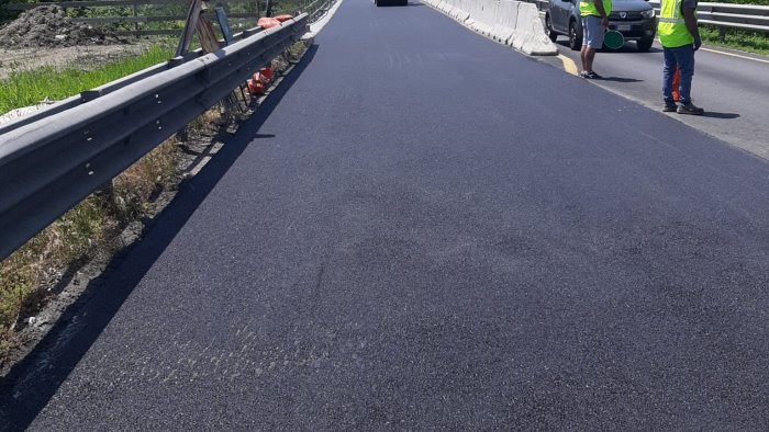 ofantina sul viadotto montechiuppo in corso la nuova pavimentazione