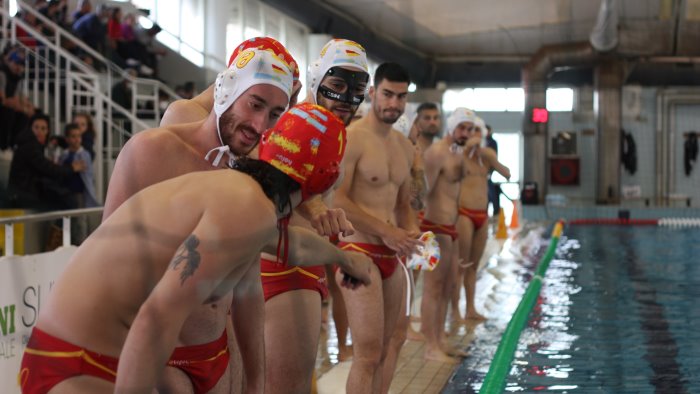 rari nantes salerno capitan luongo grande prova di carattere