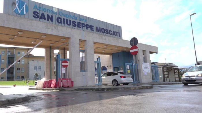 deve fare una colonscopia urgente al moscati il cup gliela fissa a novembre