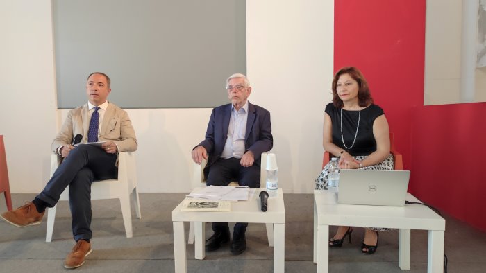 epigrafi cosi ci parla la benevento del passato