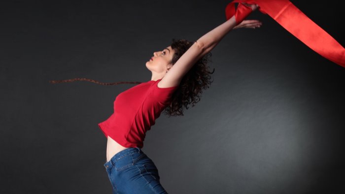 l esperienza del volo il nuovo singolo della salernitana federica matera