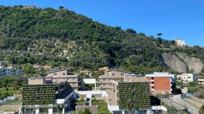 a sant agnello arriva un nuovo sequestro giudiziario per l housing sociale