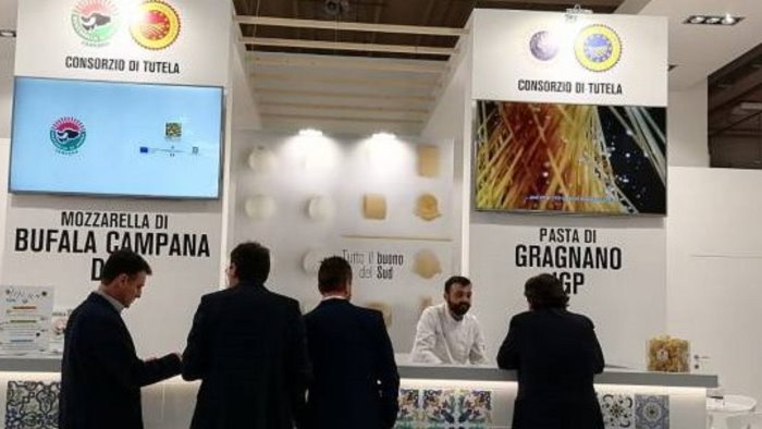 la pandemia non ha fermato la crescita della mozzarella di bufala campana dop