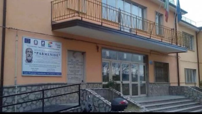 istruzione a vallo della lucania nascera un polo scolastico