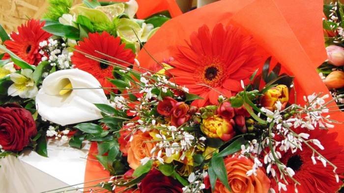 festa della mamma coldiretti fiori in regalo da un italiano su due