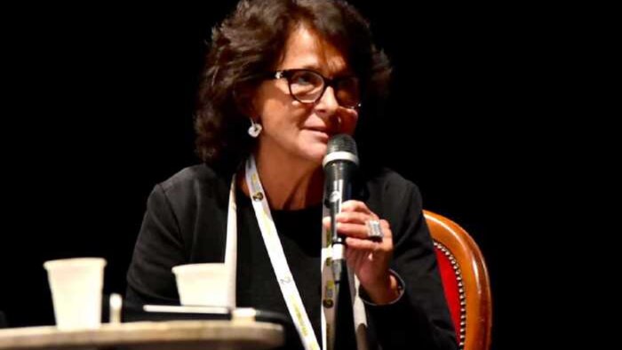 protesta delle tende docente denuncia caro affitti dimostra che italia divisa