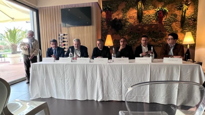 franco gioia e giuseppe albano abbracciano il progetto europa