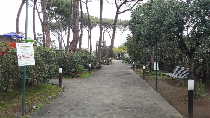 sorrento rende omaggio al poeta e regista teatrale henrik ibsen