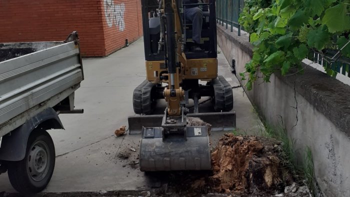nuove giostrine per i piccoli alunni delle scuole di san valentino torio