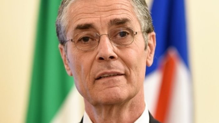 industria felix annuncio della regione campania 100 milioni per le imprese