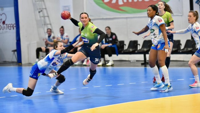 pallamano a1 sfuma il sogno scudetto della jomi salerno brixen va in finale