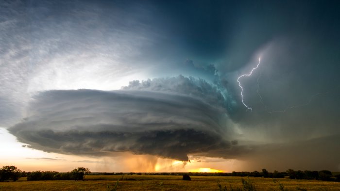 lombardia sotto scacco esonda il lambro vasche attive per il seveso